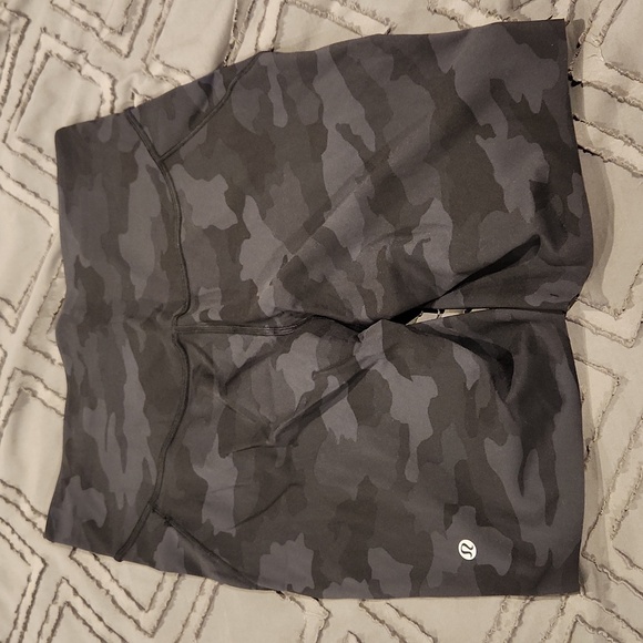 NWOT Lululemon Base Pace Shorts - Picture 4 of 9